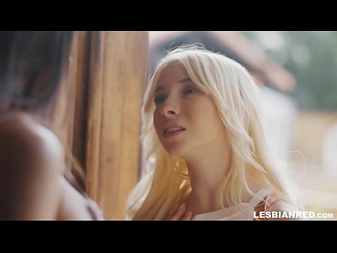 ❤️ Qiz bir necha oydan keyin uyga keladi va o'gay onasining mushukini yeydi ❤❌ Anal pornoda bizda ❌